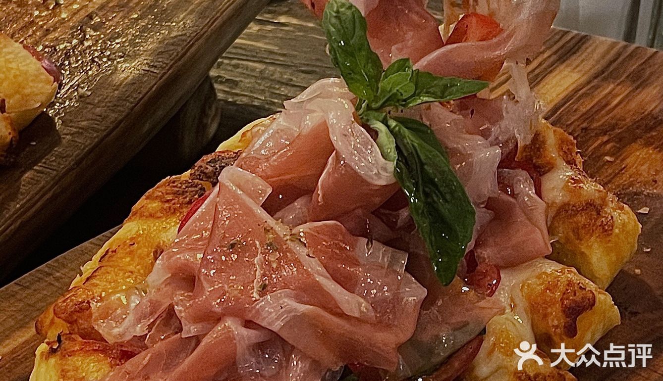 东莞探店｜现烤意大利佛卡夏🍕芝士拉丝好绝