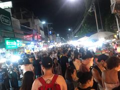 -周日夜市