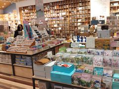 -猫的天空之城概念书店(印象城购物中心店)