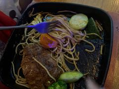 -豪客嘉族·麦尼顿西餐厅(乐福天下店)