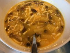 鲜笋竹荪汤-一品滇香·云南菜(公益西桥店)