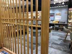 大堂-屋头串串(新街里店)