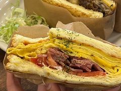 芝士蘑菇烤牛肉三明治-Al Salam莫的三明治