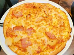 培根鸡肉双拼披萨-萨莉亚意式餐厅(杭州滨江天街店)