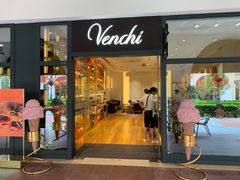 门面-VENCHI 闻绮(上海佛罗伦萨小镇店)