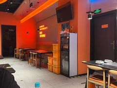 -老班长·小龙虾·鲜货烧烤大排档(金街美地店)