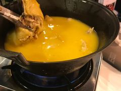 -鲜入围煮花胶鸡海鲜火锅