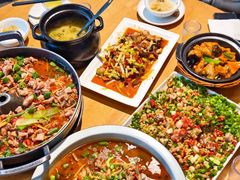 -兔行天下-鸿鹤鲜锅兔(中海国际店)