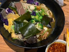 -万记麻辣烫国展总店
