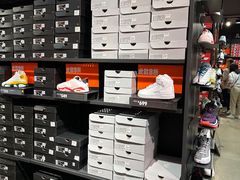-NIKE上海青浦优选体验店