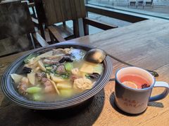 -蜜桃餐厅·伴山(湖滨商业街店)