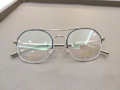 -回瑞眼镜·蔡司·依视路官方授权店(广益路万达店)