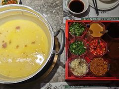 -禄婶鸡煲·打边炉