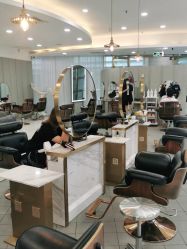 点击看大图 -八佰伴8008星级形象店