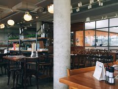 -ROAST coffee & eatery