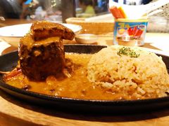 铁板鹅肝菲力牛排配蒜蓉炒饭-FOMO Modern Spanish Bistro