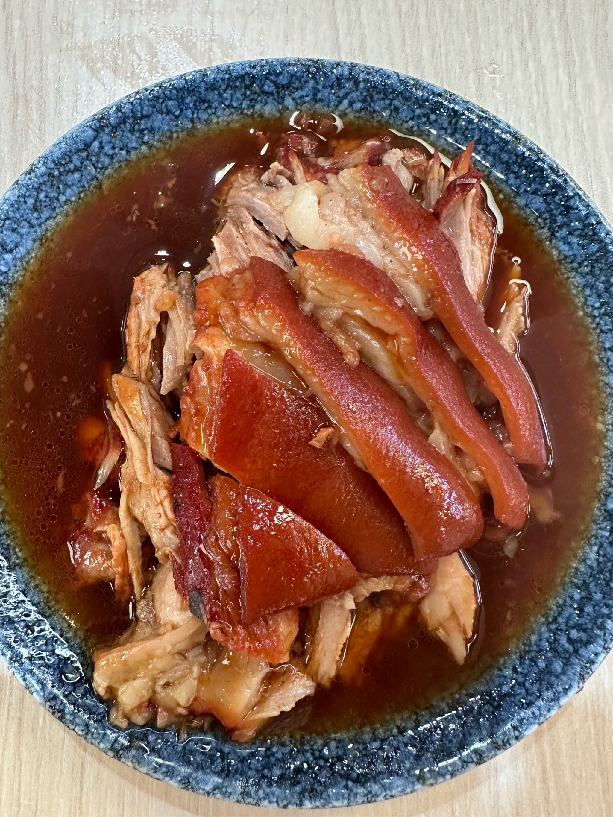 肘子配茄子饭,好吃的一顿饭