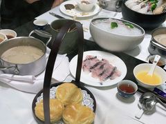 -红鼎豆捞·非遗鲍皇汤火锅(宝丰路店)