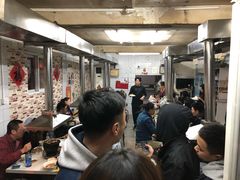 等位区-大槐树烤肉馆