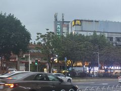 -麦当劳(龙洞店)