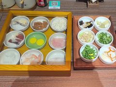 -良米山·云南野生菌过桥米线(上海首店)