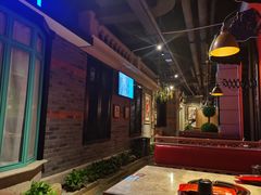 -沪小胖小龙虾(淮海中路旗舰店)