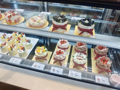 -花花卷卷·鲜食蛋糕(静安久光百货店)