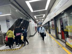 -东方体育中心(地铁站)