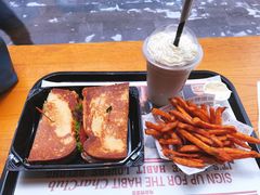 -The Habit Burger Grill 哈比特汉堡(复兴soho店)