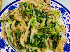 -生活本该如此北京小馆(周庄嘉园店)