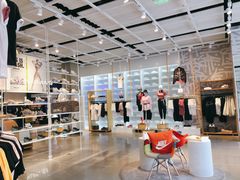 -阿迪达斯(武林银泰三叶草店)