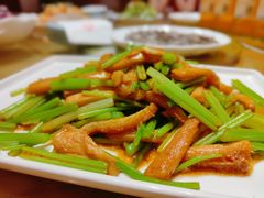 芹菜炒毛肚-萃和楼海鲜酒店(汉口路店)