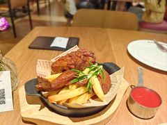 -芭莉与彩虹西餐厅(成都合生汇店)
