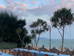 -亚龙湾希尔顿自助餐厅·海鲜·烧烤·沙滩BBQ·现场乐队