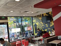 大堂-麦当劳(田林好又多店)