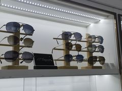 -翰佐蔡司小乐圆·依视路星趣控·暴龙眼镜折扣店
