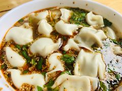 酸汤牛肉水饺-回坊马二饺子馆