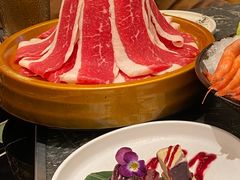 -牛YO寿喜烧·铁板烧和牛火锅自助(市府恒隆店)