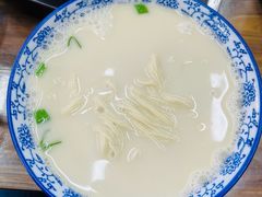 鱼汤面-雪琴面馆富安特色鱼汤面(城中花园店)