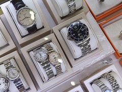-海星奢选二手奢侈品手表包包鉴定回收寄卖(墨玉南路店)