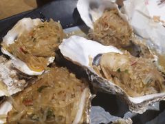 烤湛江小生蚝（12只）-何师烧烤·香辣蟹·川菜·30年老品牌(太古里旗舰店)