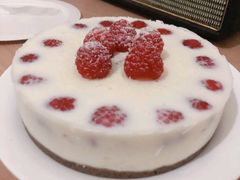小熊酸奶慕斯蛋糕-明湖楼·经典鲁菜山东海鲜(大明湖店)