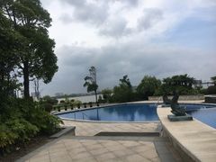 室外游泳池-上海滴水湖皇冠假日酒店