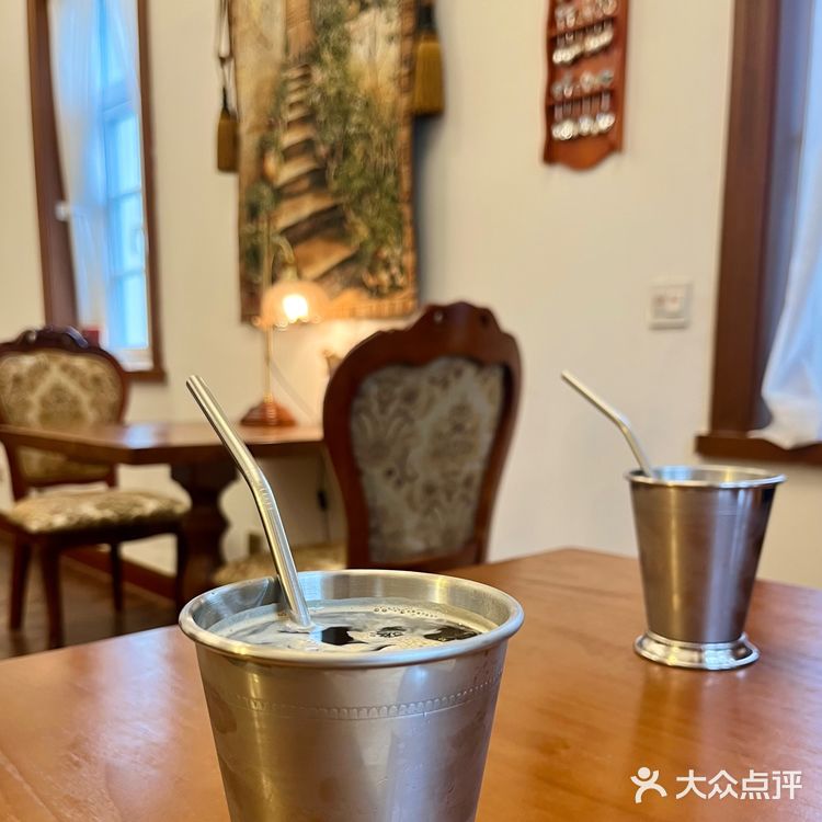 小院里的午后时光