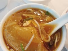 砂锅鱼翅-泰国村酒楼(室内体育馆店)