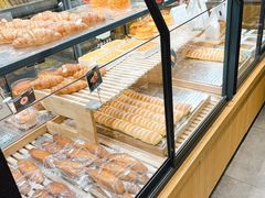 面包甜点陈列柜-仟吉(星汇维港店)