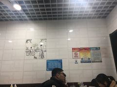 大堂-覃肥叔桂林米粉(粮道街店)