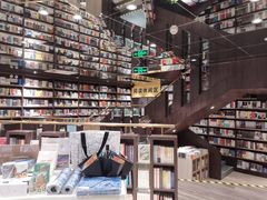-钟书阁(群光广场店)