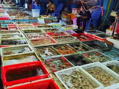 -霞涌市场海鲜摆卖区