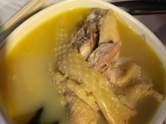 -鲜入围煮花胶鸡海鲜火锅